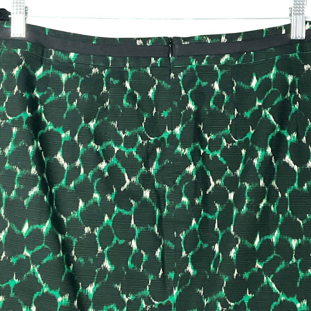 BODEN Modern Pencil Skirt Animal Print Black Kelly Green Knee Skirt sz 10L Tall - Picture 12 of 13